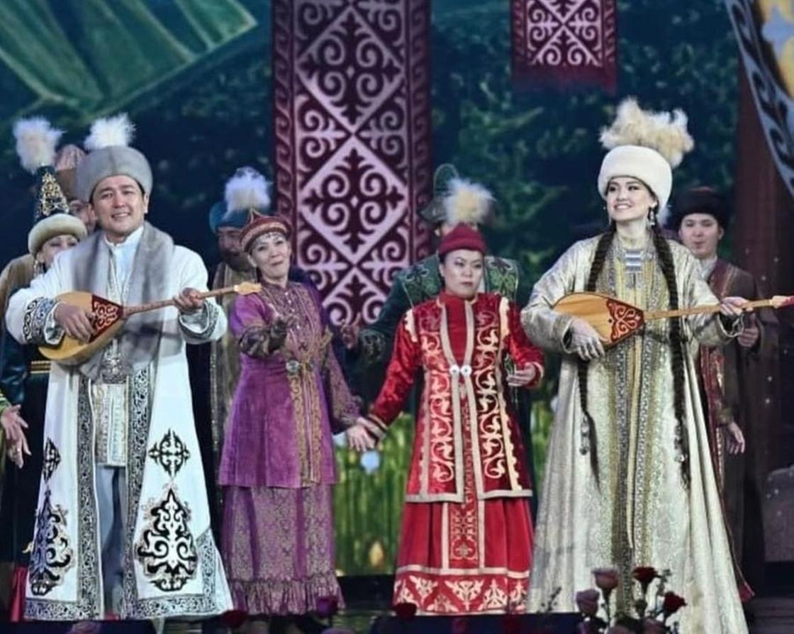 Айгерим Алтынбек Айгерим Алтынбек