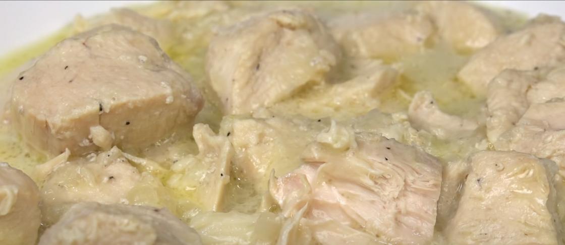 Куриная грудка в сливочно-чесночном соусе Куриная грудка в сливочно-чесночном соусе