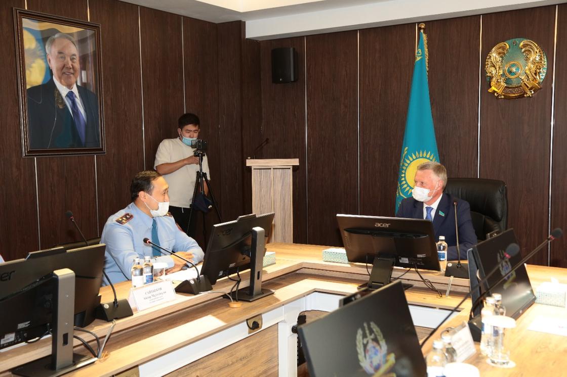 Сенаторы посетили Алматинскую академию МВД