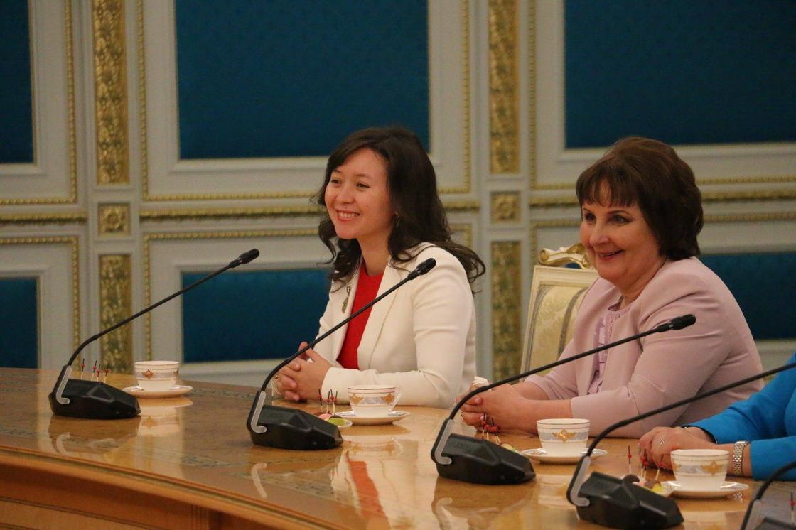 Еслямова о Назарбаеве: Он хороший человек – это чувствуется
