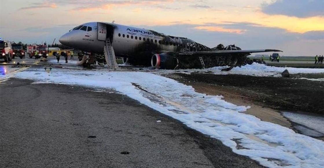 СМИ сообщили об ошибке пилотов сгоревшего SSJ100. "Аэрофлот" не согласен
