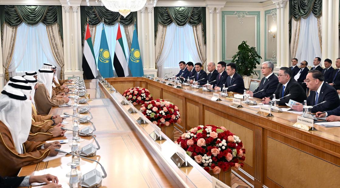 Қазақстан және БАӘ тарабы Қазақстан және БАӘ тарабы