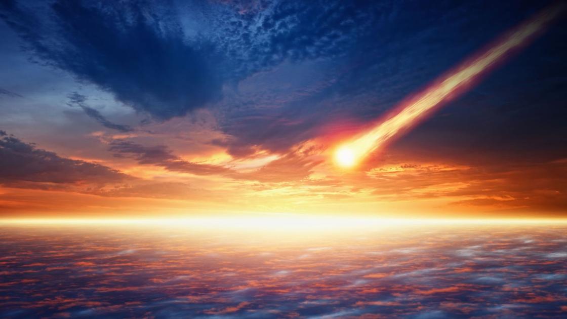 Метеорит мощностью в 10 «Хиросим» взорвался у берегов Камчатки Метеорит мощностью в 10 «Хиросим» взорвался у берегов Камчатки
