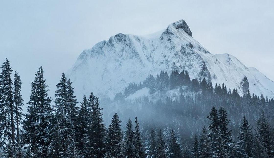 Спасение альпинистов на Тянь-Шане: в горах опять идет снег