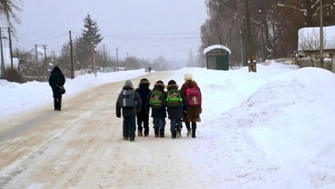 Школы Астаны закрываются из-за сильных морозов