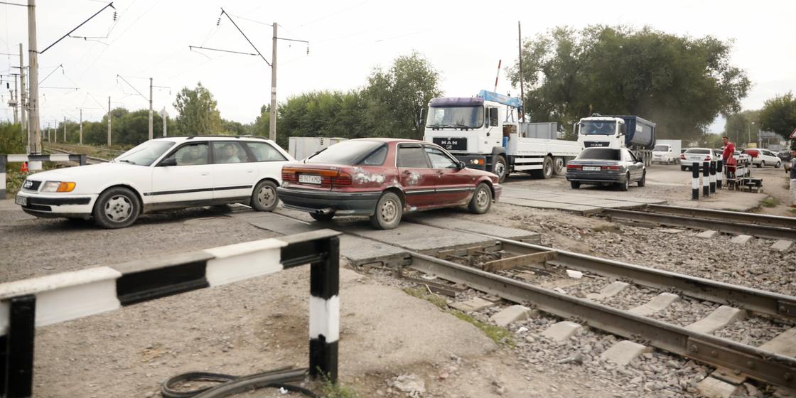 Пострадавших в аварии на станции Шамалган детей перевели в больницу Алматы Пострадавших в аварии на станции Шамалган детей перевели в больницу Алматы
