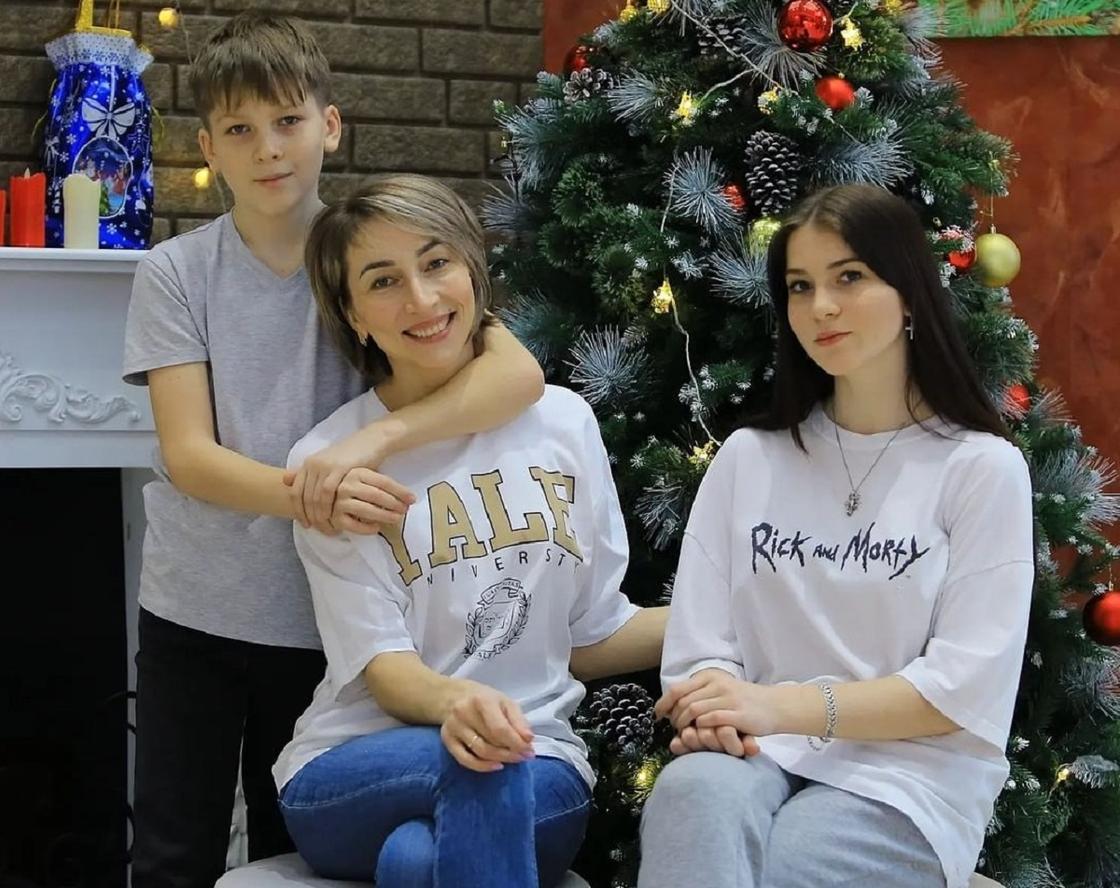 Татьяна Скокова с детьми