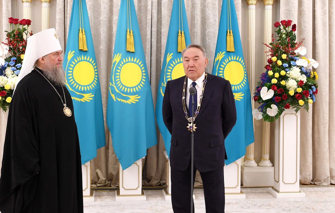 Нурсултану Назарбаеву была вручена высшая награда Православной Церкви Казахстана