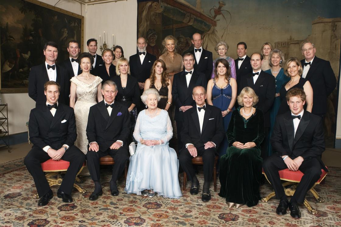 Королевская семья празднует годовщину свадьбы королевы Елизаветы II и принца Филиппа