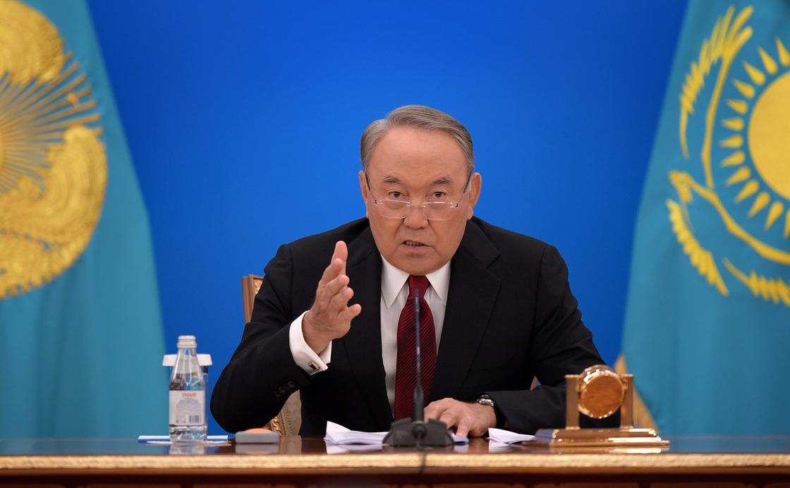 Назарбаев поздравил казахстанцев с первым мая