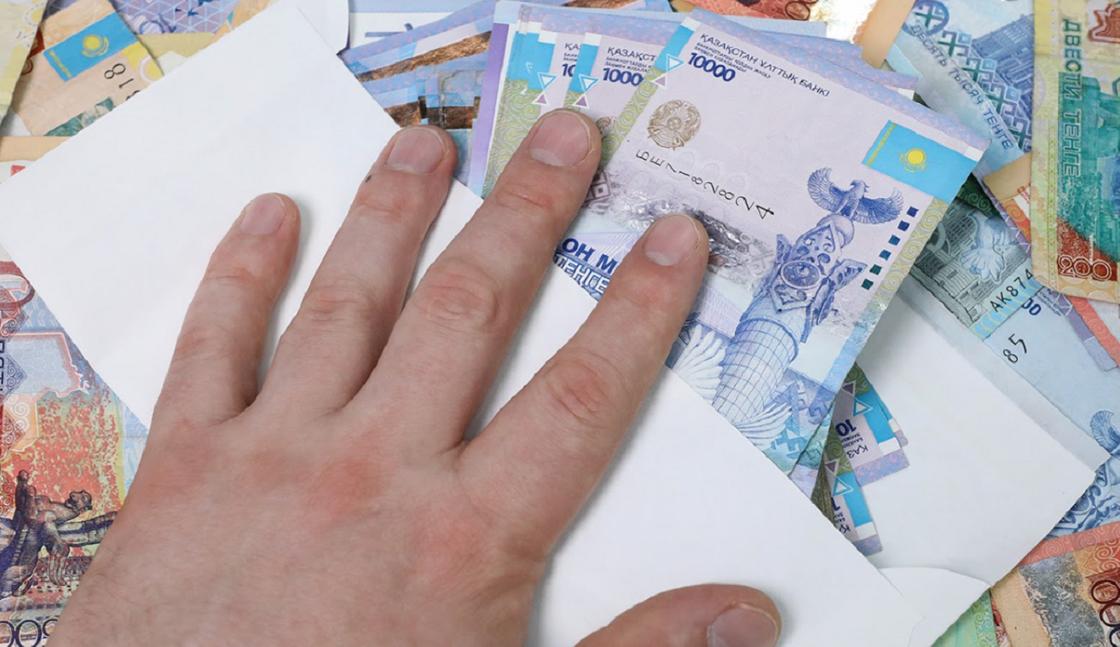 Судью из Алматы посадили за взятку в 850 тысяч тенге