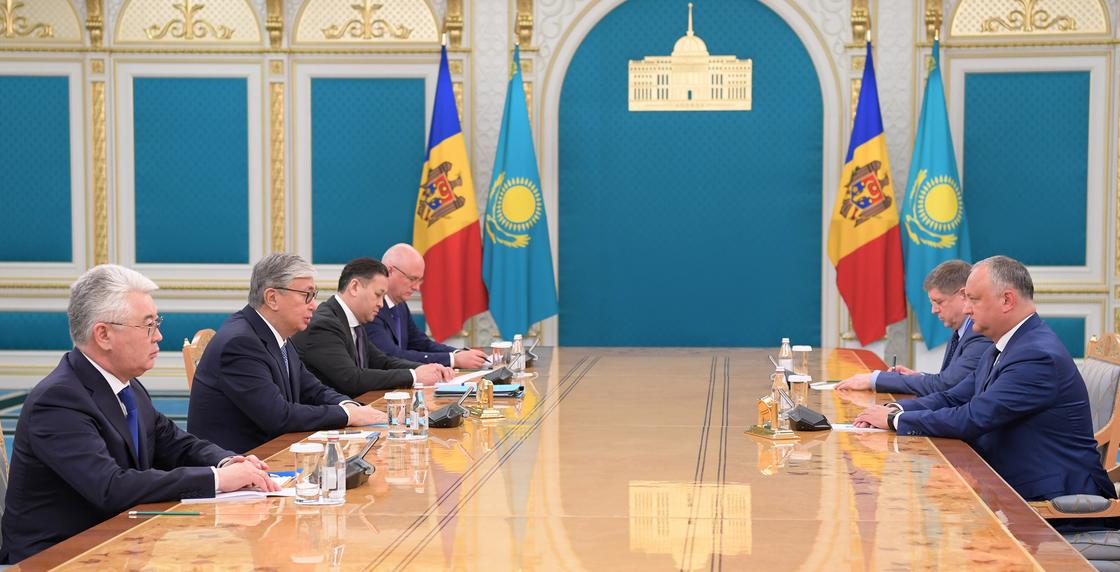 Токаев встретился с президентом Молдовы Игорем Додоном
