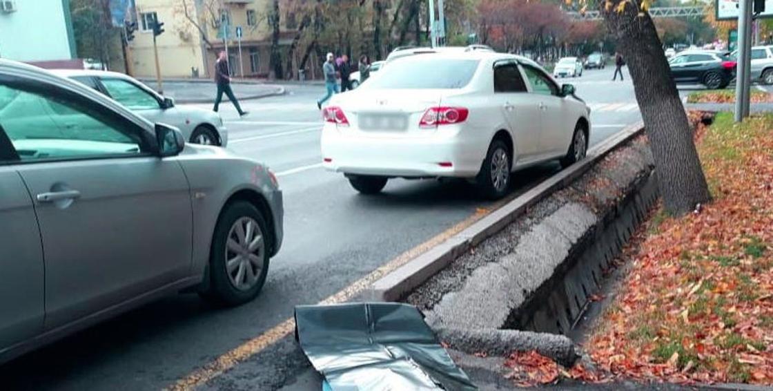 Из-за сердечного приступа водитель врезался в другое авто и скончался в Алматы (фото)