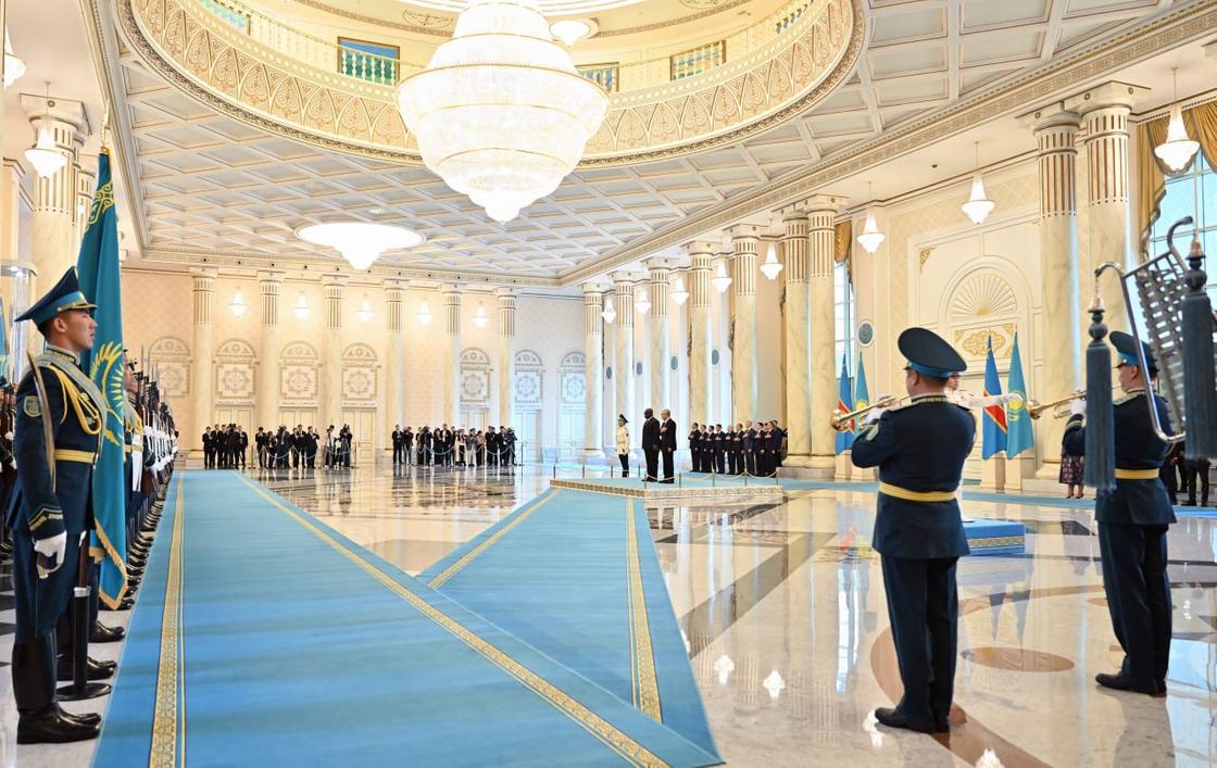 Конго президентін қарсы алу рәсімі