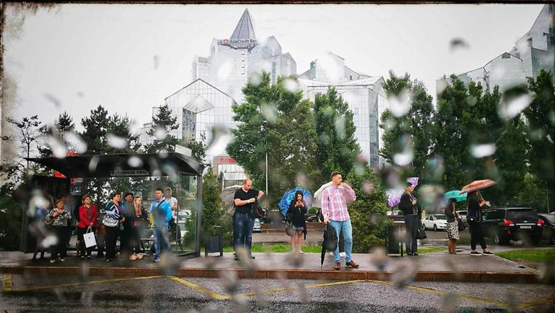 Погода на выходные: дожди с грозами ожидают казахстанцев