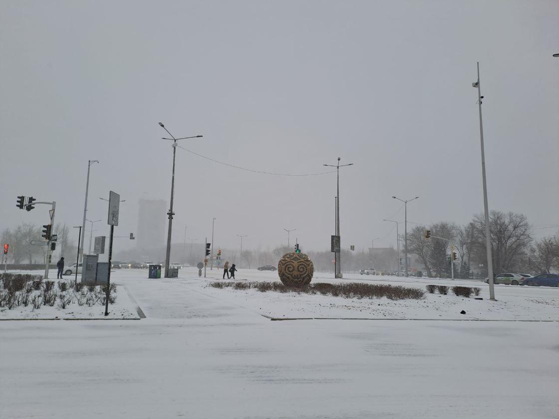 Астана в снегу