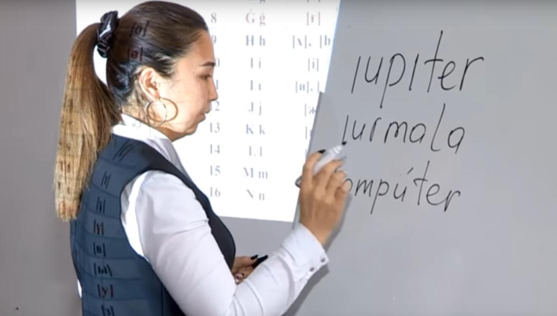 Шымкентские судьи учат латиницу (видео)