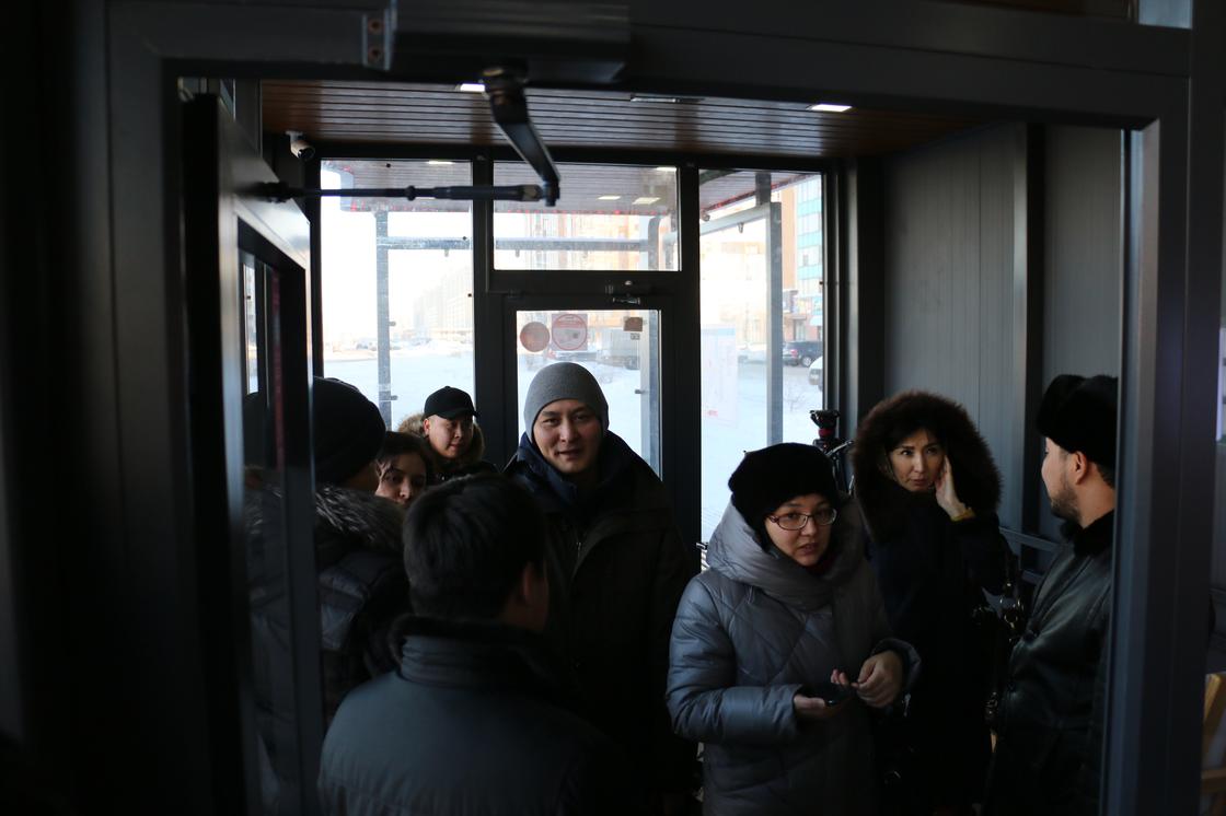 Туалет на краю Талдыколь: остановка с уборной за 23 млн тенге вызвала ажиотаж в Астане
