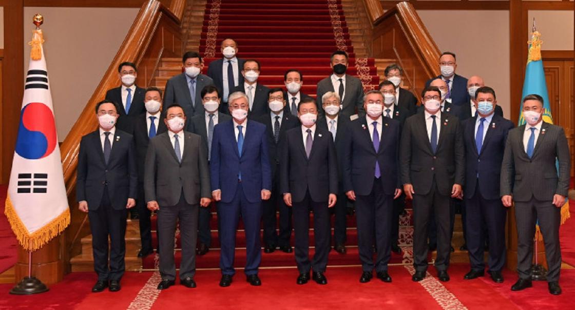 Токаев провел встречу с лидерами корейского бизнеса