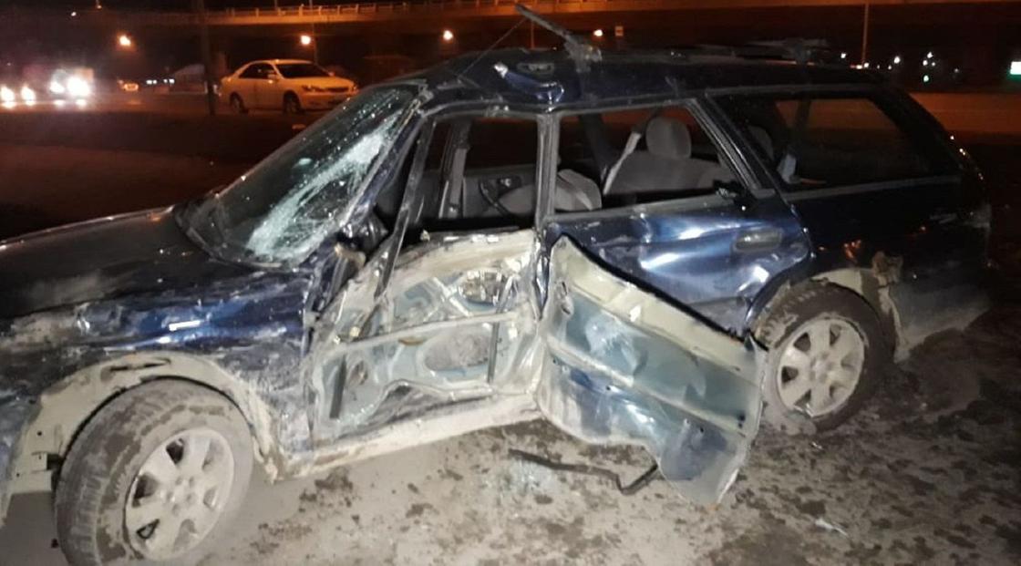 Устроили гонки: два авто вылетели под мост после ДТП в Алматы (фото) Устроили гонки: два авто вылетели под мост после ДТП в Алматы (фото)