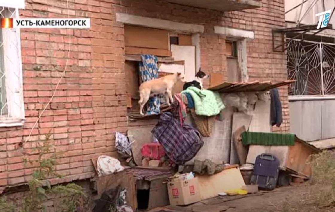 Захламленная квартира в Усть-Каменогорске