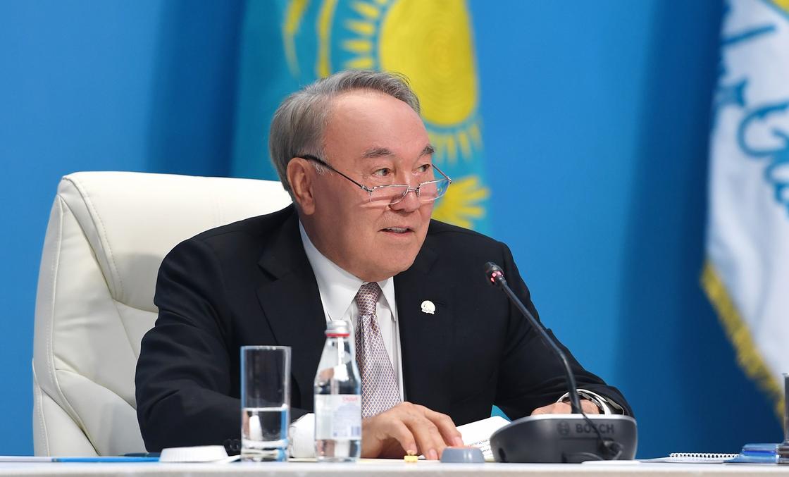 Назарбаев: Казахстанская армия оснащена самым современным вооружением