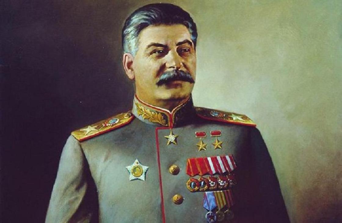 Телефонную книгу Сталина продали за три миллиона рублей