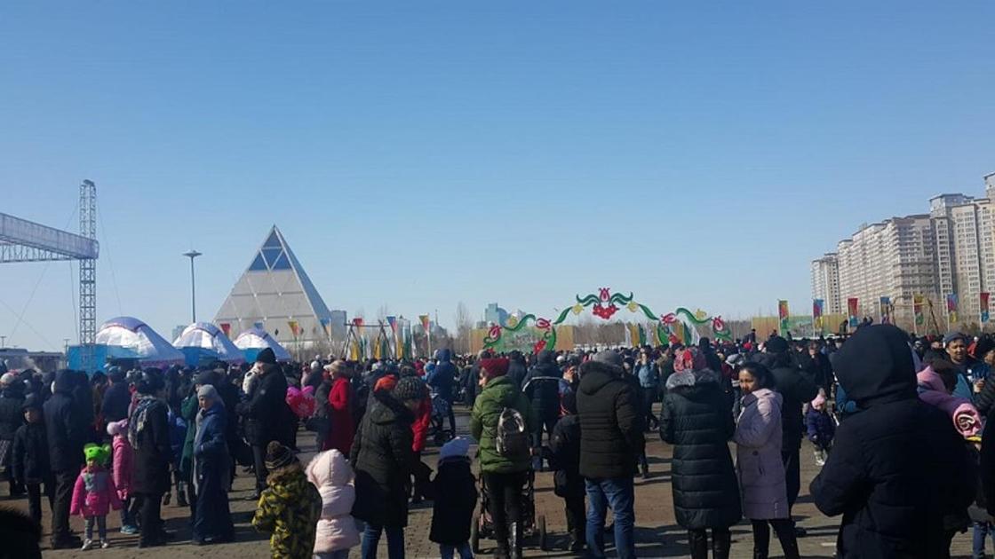 Астаналықтар Наурыз мерекесін дүркіретіп атап өтті (фото, видео)