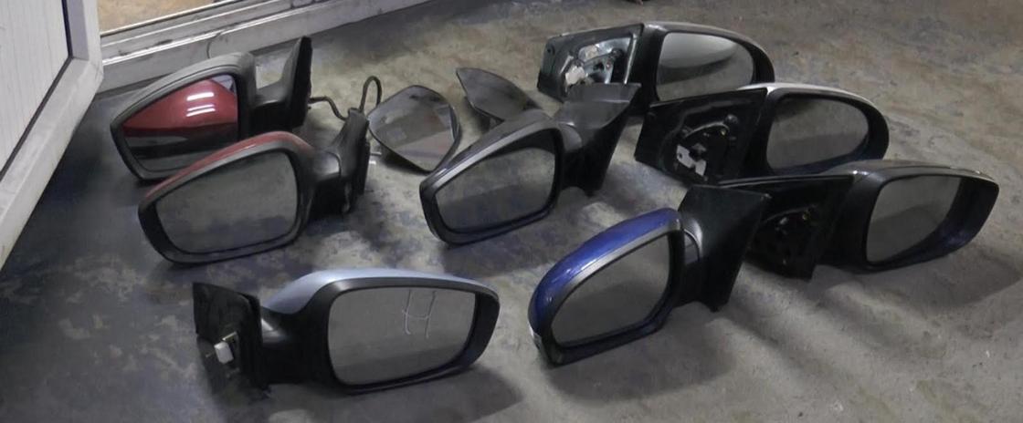 Алматинские полицейские изъяли десятки Б/У фар, зеркал и аккумуляторов на авторынке (фото)