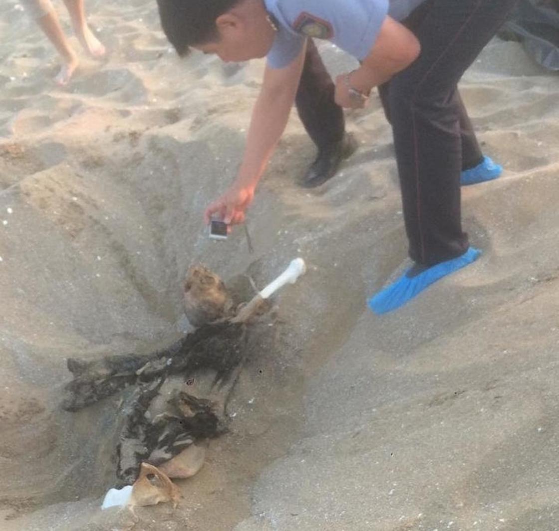 Человеческие останки нашли на пляже в Актау (фото)