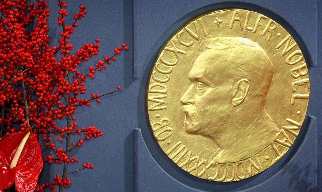 Нобелевская премия по экономике присуждена Абхеджиду Банерджи, Эстер Дуфло и Майклу Кремеру