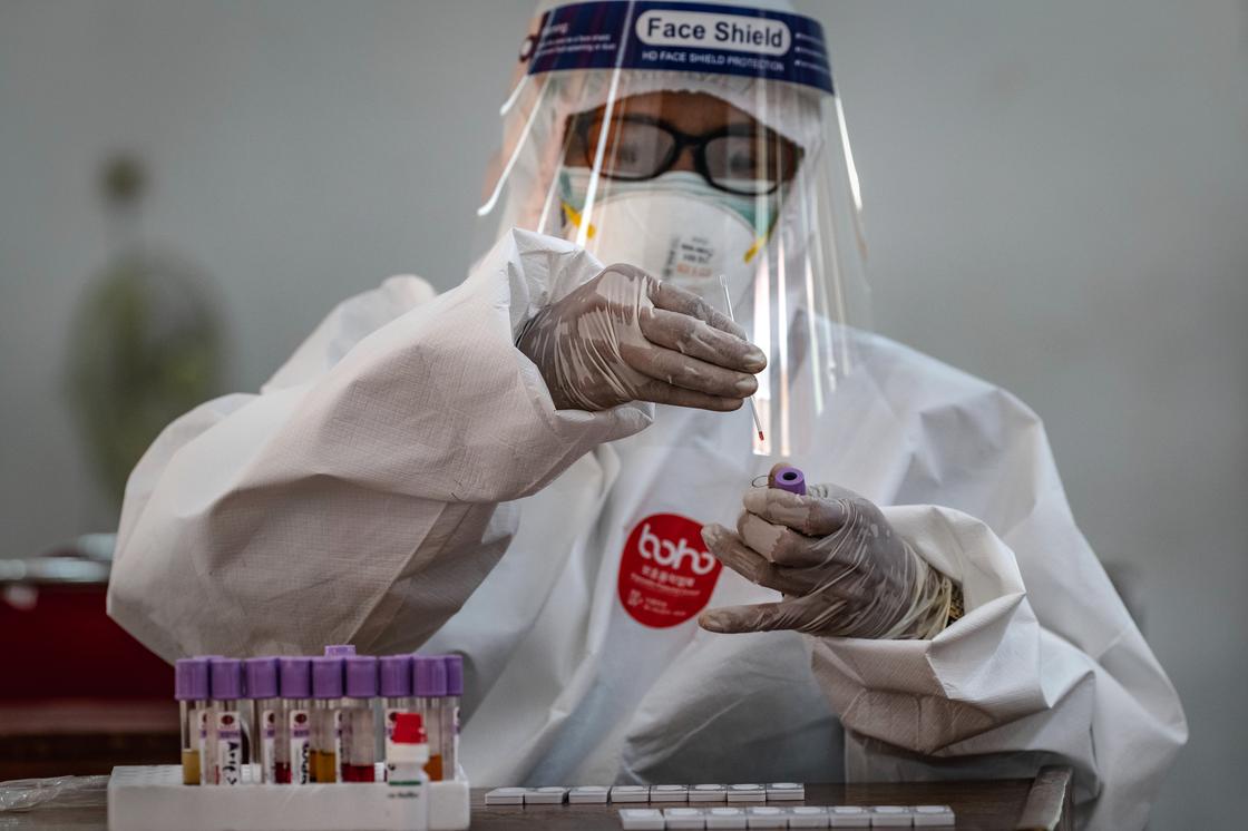 Ученые заявили, что в этом году ни одна страна мира не достигнет коллективного иммунитета к коронавирусу