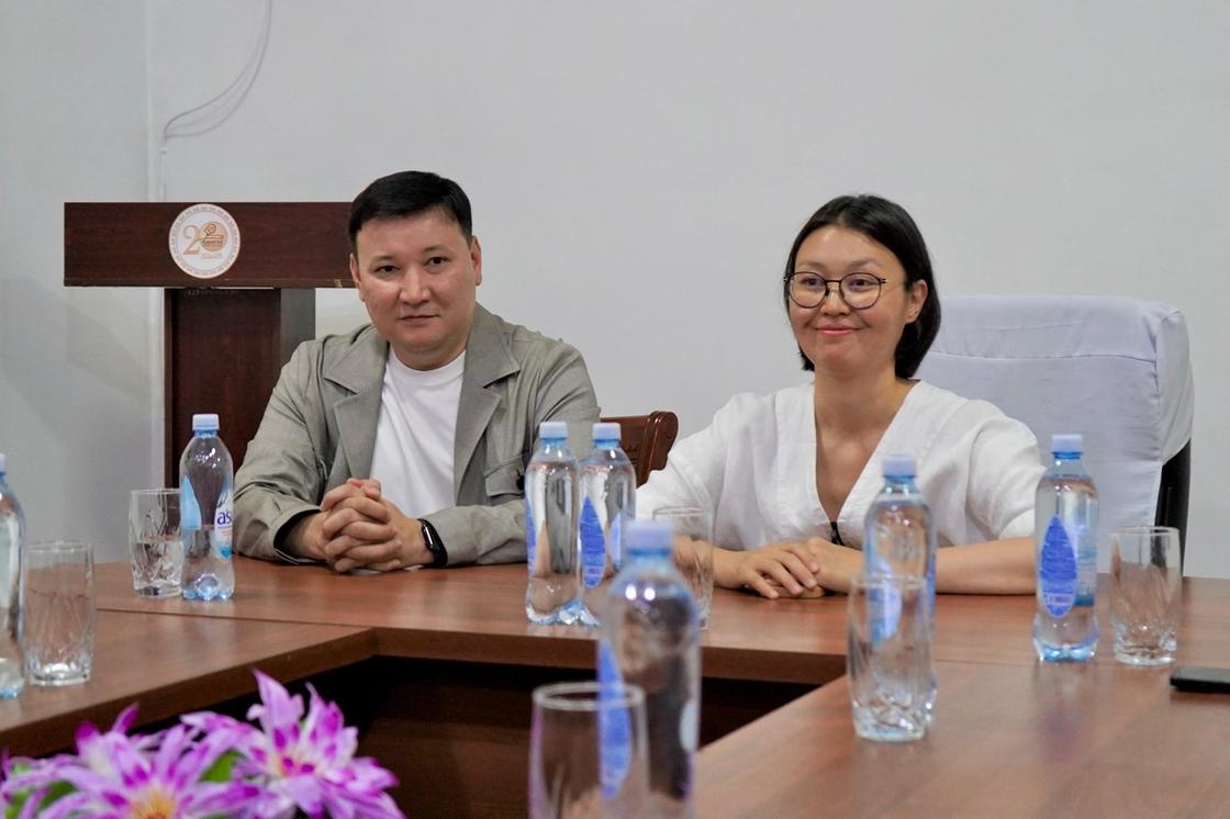 Түркістан облысына келген Зүлфия Сүлейменова Түркістан облысына келген Зүлфия Сүлейменова