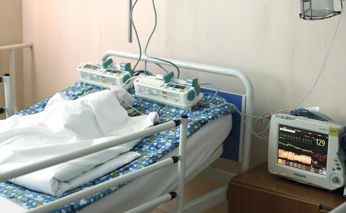 "Думали, останется инвалидом": врач рассказал об уникальных операциях детям в Алматы