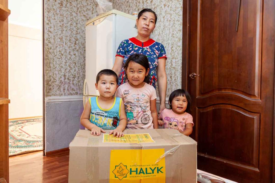 Фонд «Халык» отправит продукты и лекарства нуждающимся семьям Атырауской области