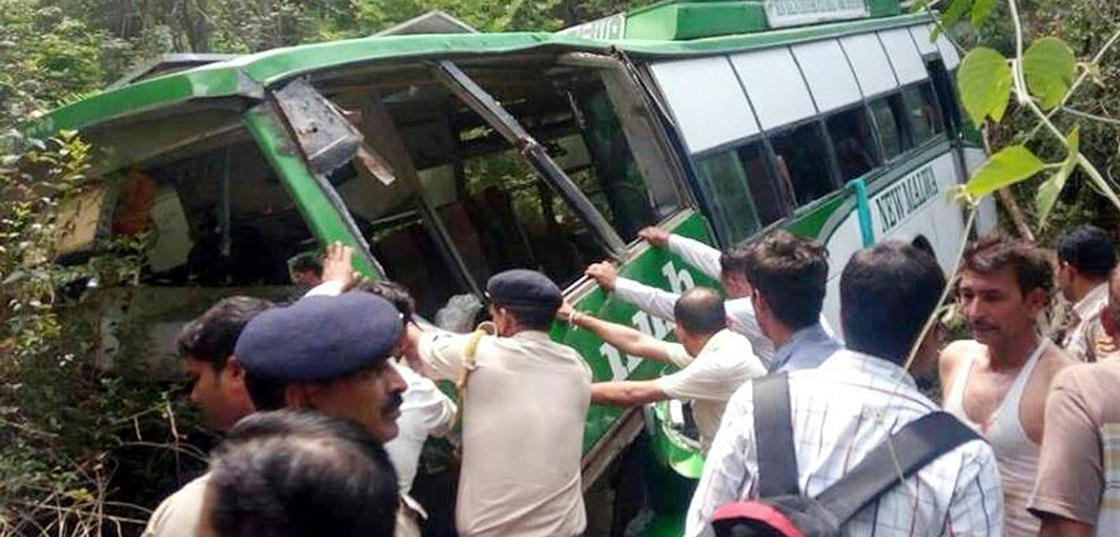 43 человека погибло в Индии в результате ДТП с автобусом