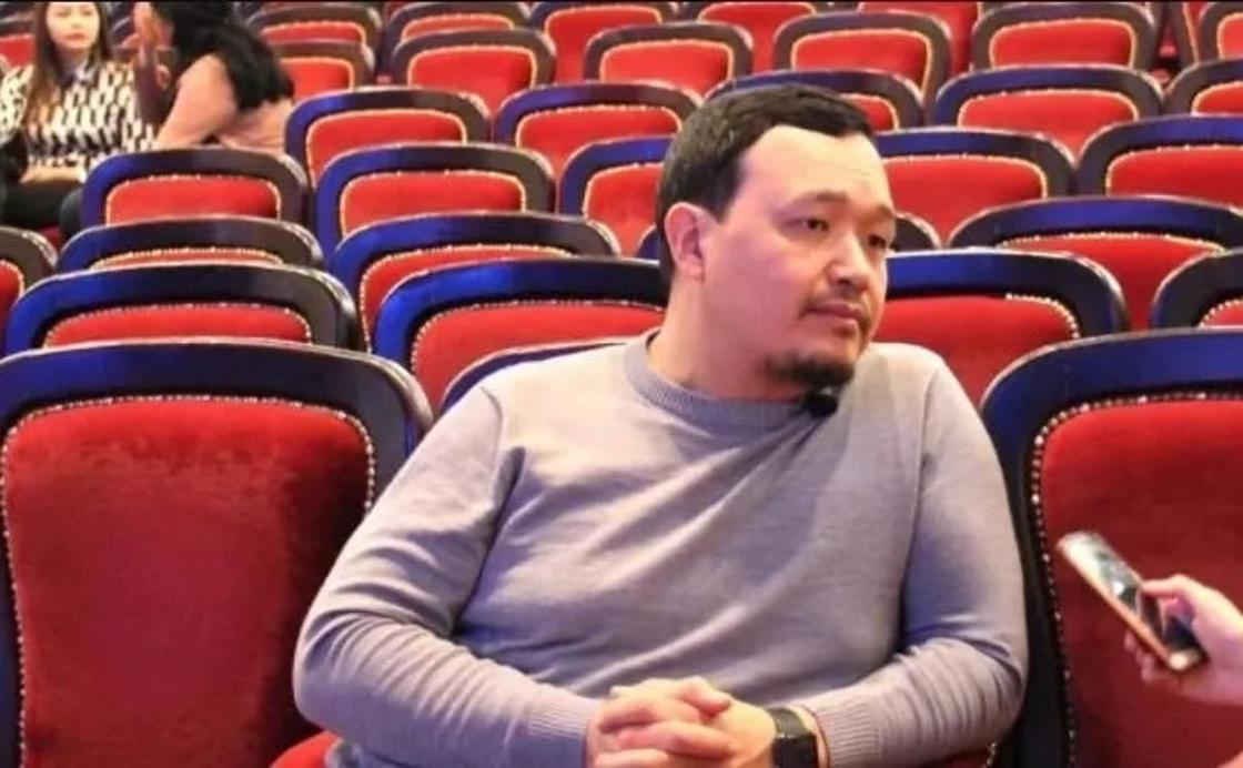 Всего 9 человек пришли на концерт известного казахстанского артиста