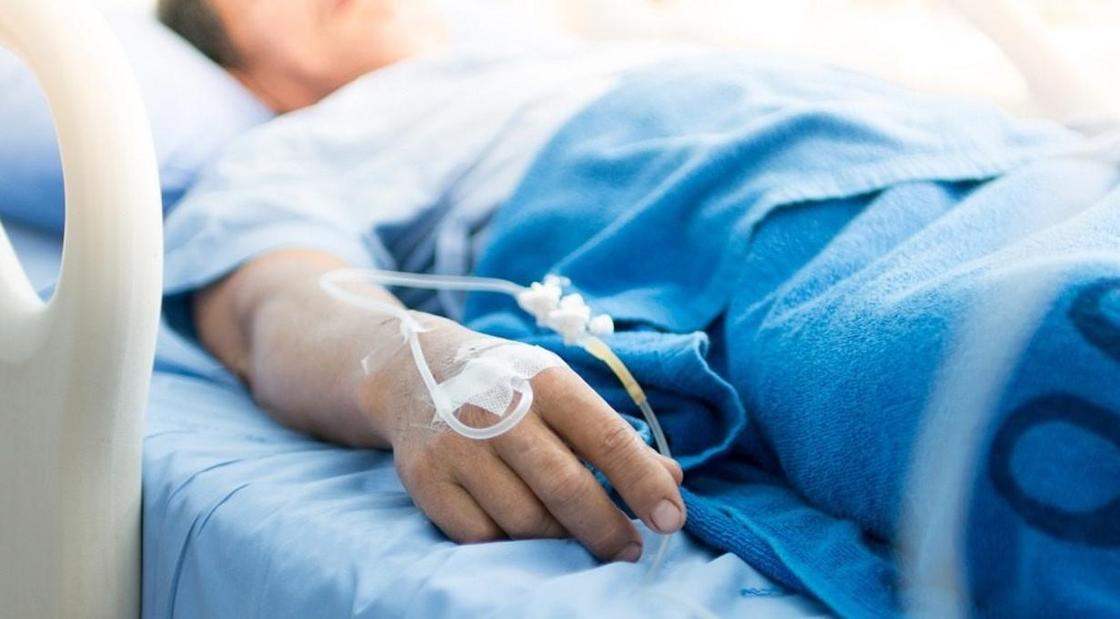 Два человека госпитализированы с подозрением на менингит в Казахстане