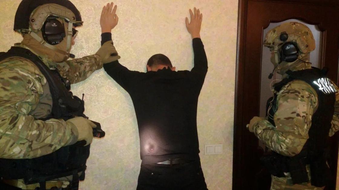 «Золотую» ОПГ задержали в Алматы (фото)