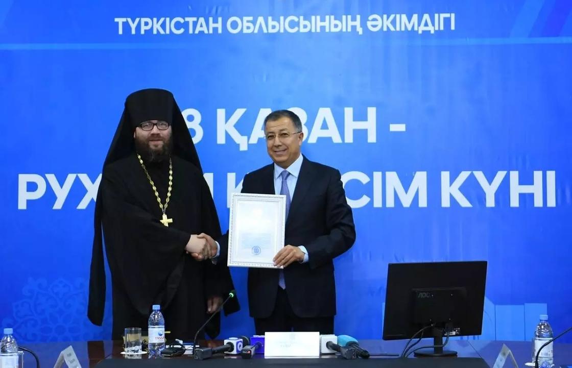 Аким Туркестанской области встретился с представителями духовенства