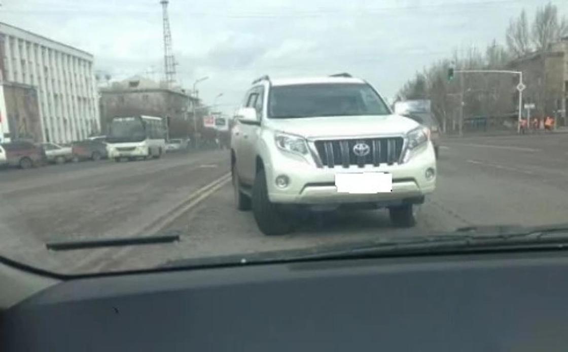 Полицейские нашли нарушительницу на элитном авто через соцсети в Караганде Полицейские нашли нарушительницу на элитном авто через соцсети в Караганде