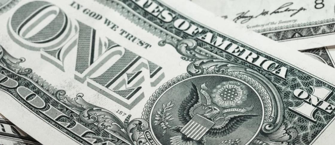 Курс доллара превысил вырос почти на 5 тенге за сутки