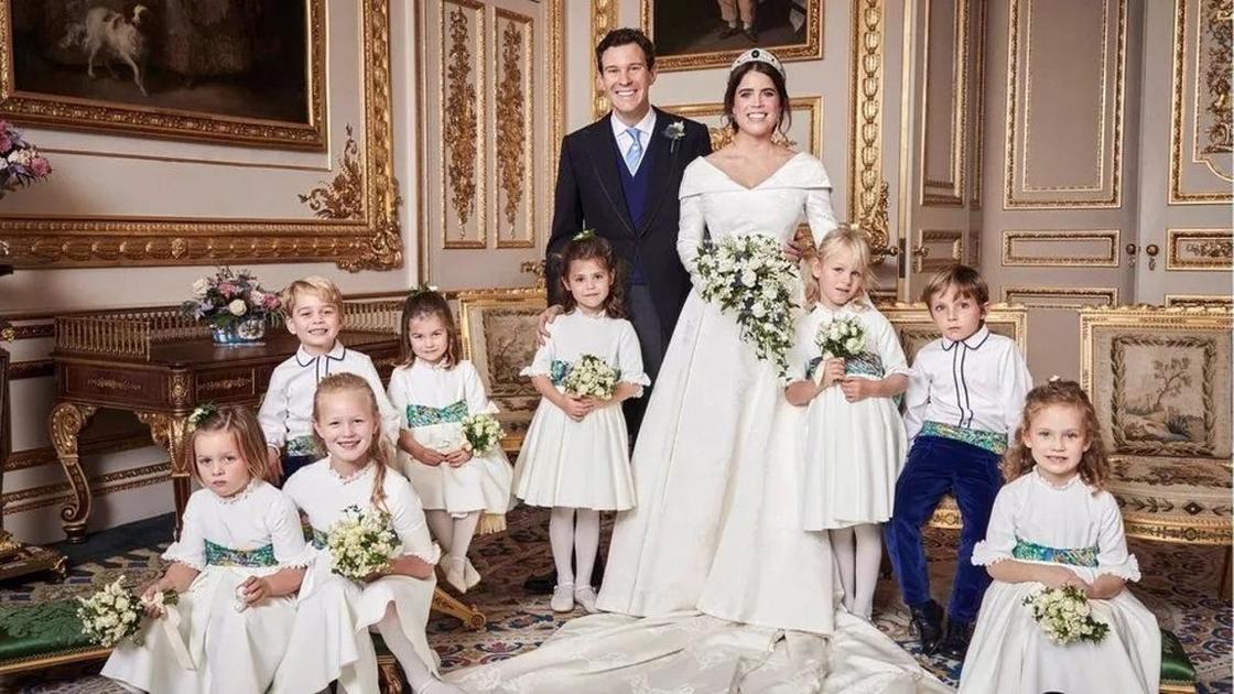 Букингемский дворец показал официальные фото со свадьбы принцессы Евгении