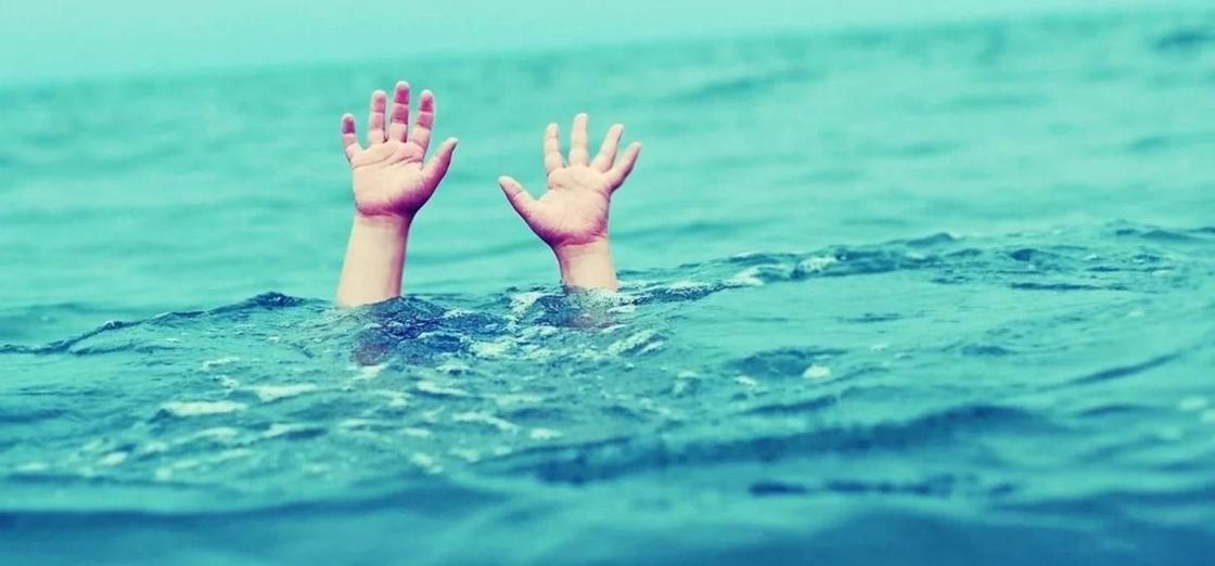 Девочка утонула на глазах у людей в Актобе