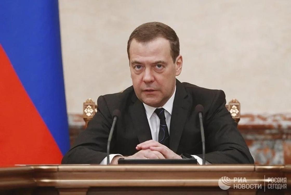 Медведев объявил состав нового правительства Медведев объявил состав нового правительства