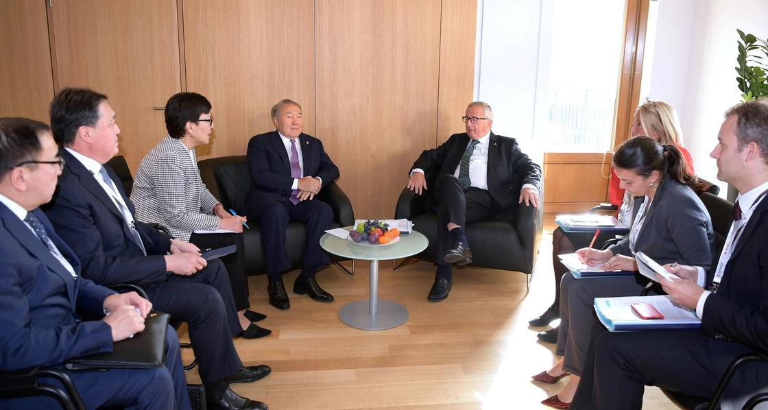 Назарбаев провел встречу с главой Еврокомиссии (фото)