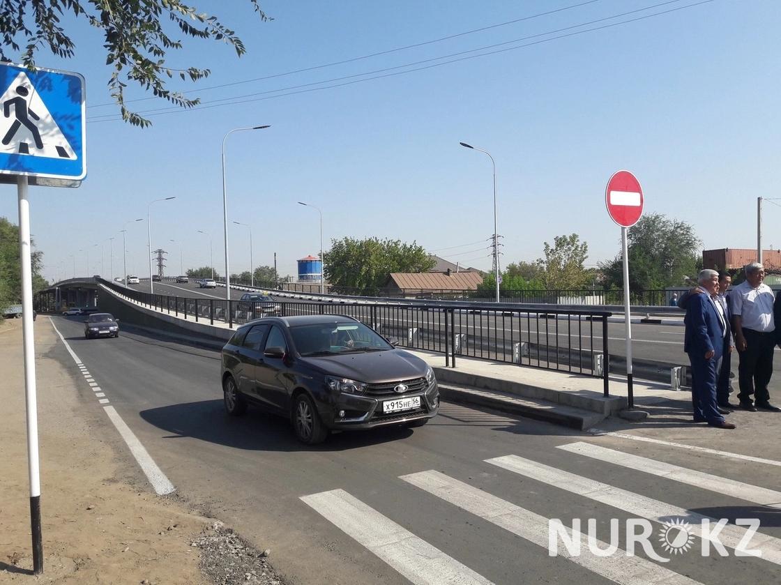 Заново отстроенный мост запустили в Уральске