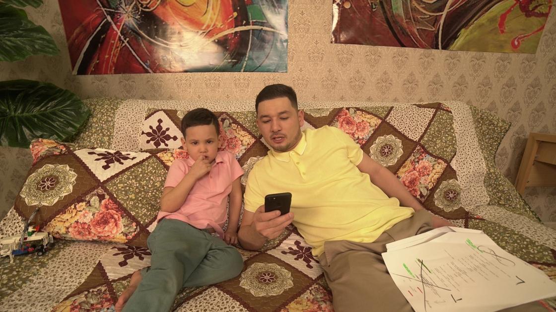 Все казахстанские семьи счастливы одинаково