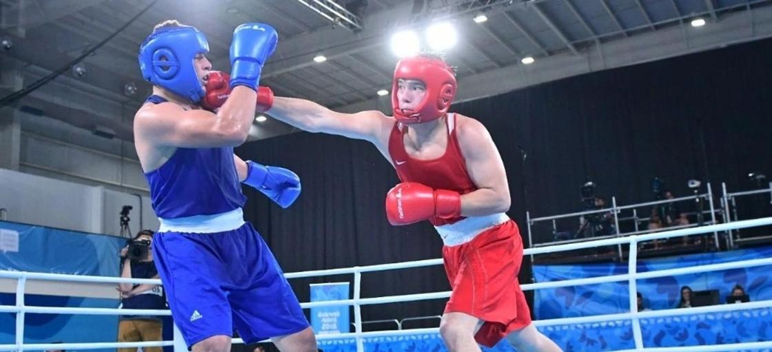 Казахстанец побил боксера из Алжира и забрал "золото" юношеской Олимпиады (фото, видео)