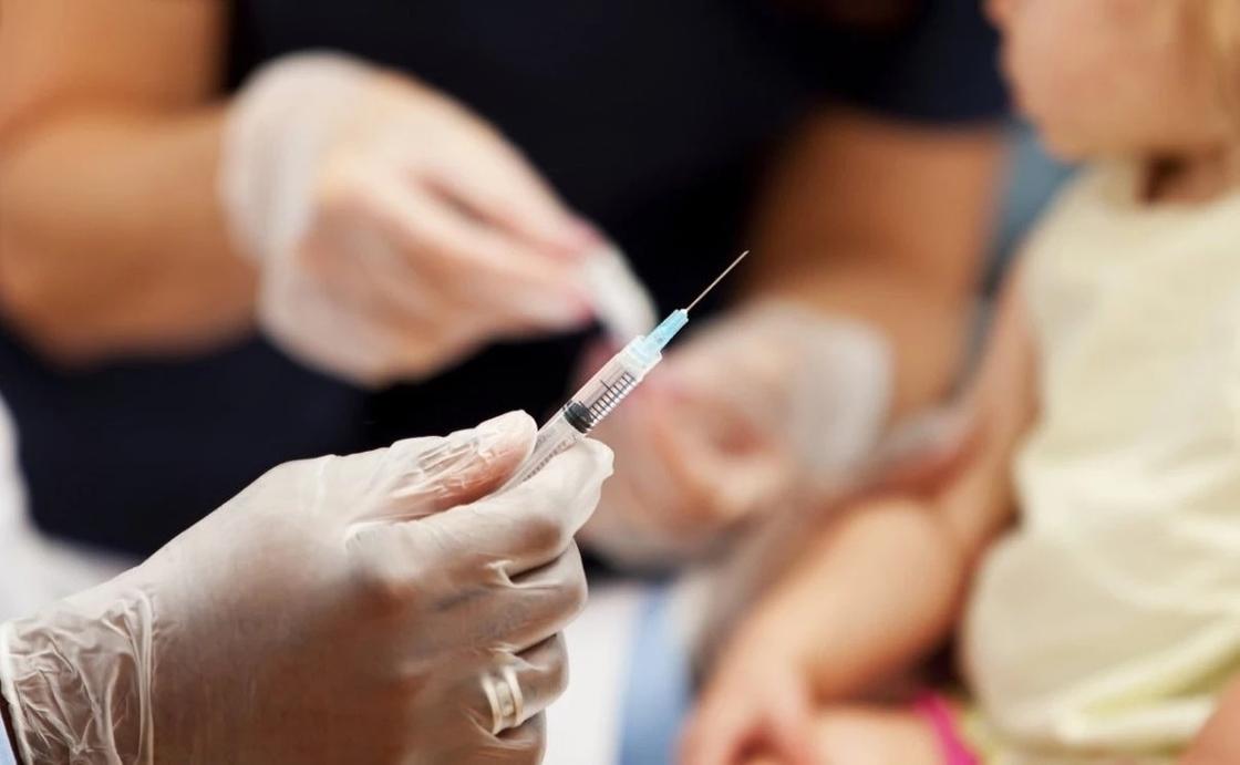 Минздрав обещал снизить стоимость вакцины от менингита